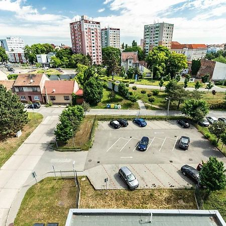 Hotel Krystal Hodonín Kültér fotó