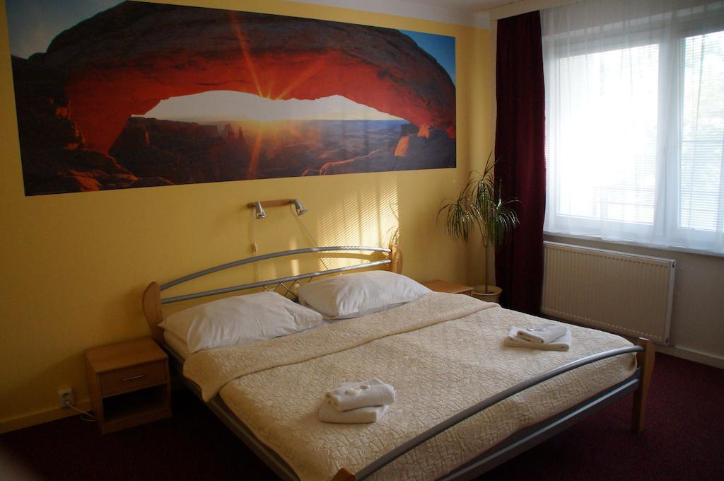 Hotel Krystal Hodonín Szoba fotó