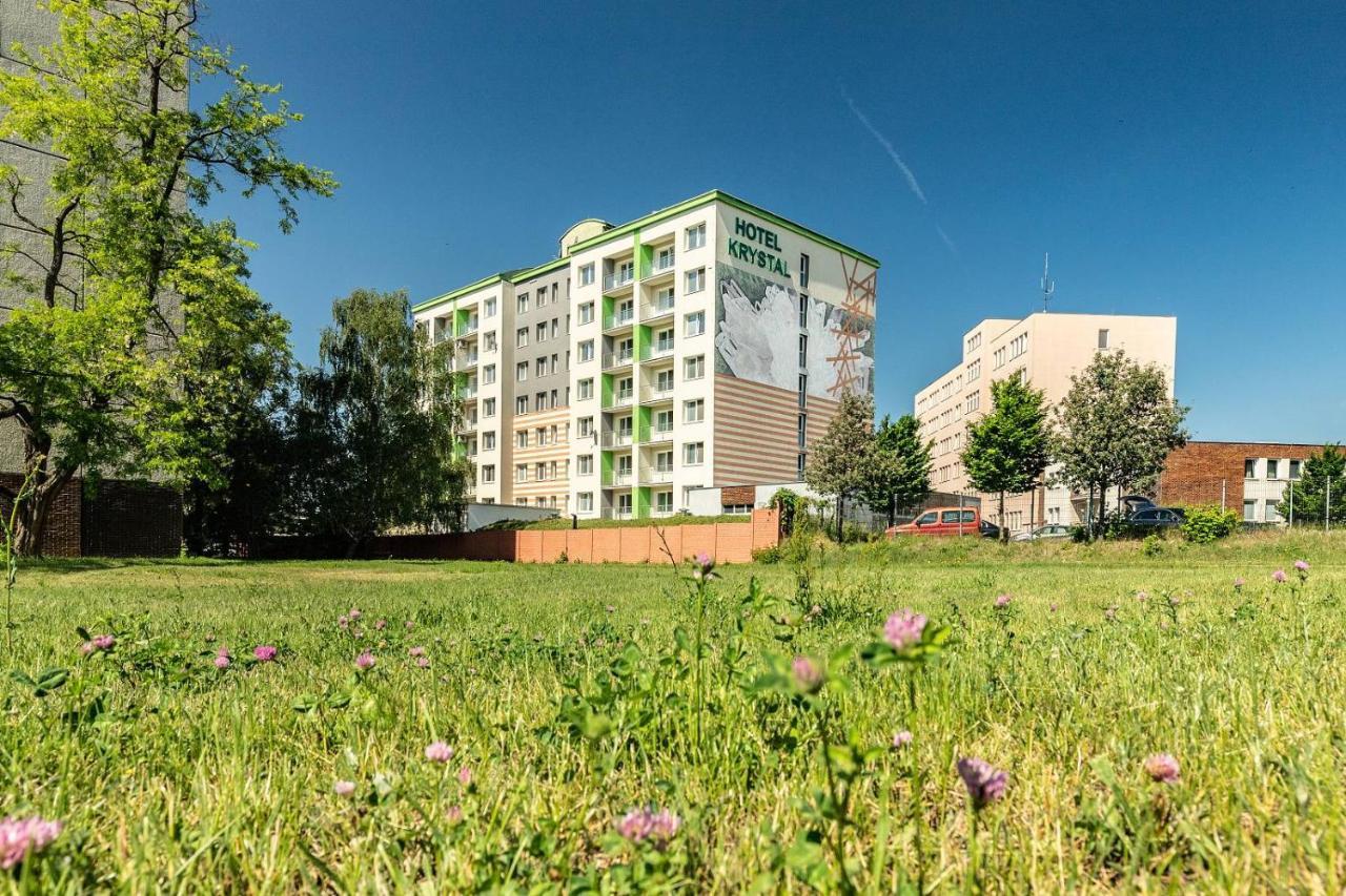 Hotel Krystal Hodonín Kültér fotó
